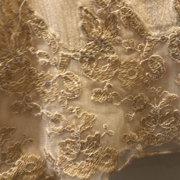 Summery Creme Tank Top!😍😍😍 - Picture 2 of 7